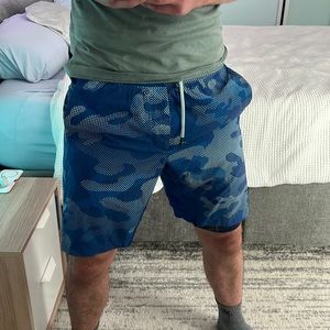 Patterned Blue Lululemon lined shorts